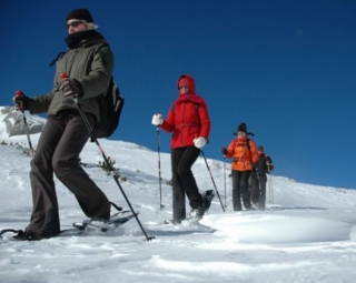  Salida acompañada con raquetas de nieve en Meribel